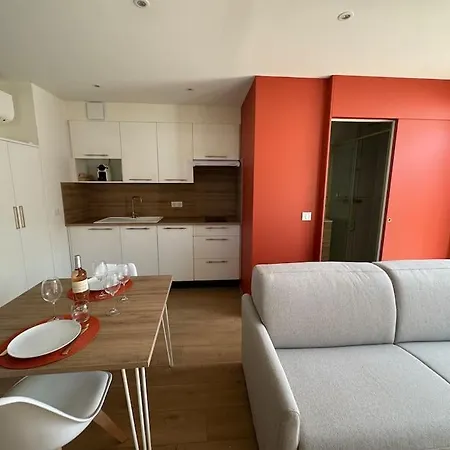 Avec Jardinet Proche *