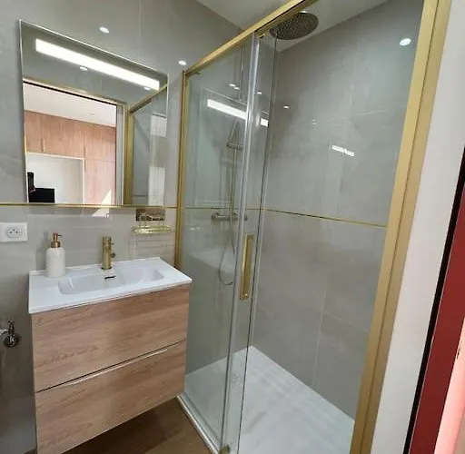 Апартаменты Avec Jardinet Proche Кань-сюр-Мер